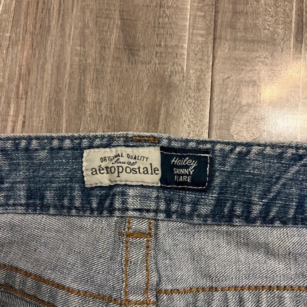 Women's Blue Flared Jeans - Picture 4 of 5